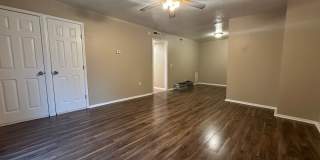 *******SECTION 8 APPROVED PROPERTY********Cute 2 Bed 1.5 Bath Condo In NW Expressway Gallery 6