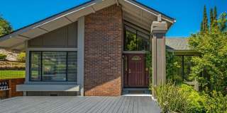 Elegant single story custom Walnut Creek executive rental home! Gallery 1
