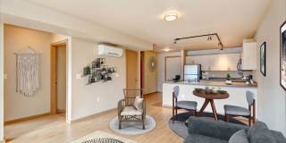 708 Uptown Gallery 20