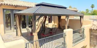 Fully Furnished! Charming 1BED/1BATH private space located in the desirable North Scottsdale ! Gallery 25