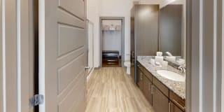 Avenue Madison Gallery 12