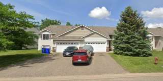 Charming 4 Bed 2 Bath Twin Home Gallery 1