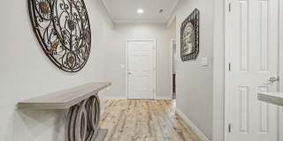 Stunning upgraded Solera At Anthem Home with Spa in back yard! Gallery 7