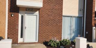 1025 Oaklyn Court Gallery 1