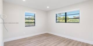 8421 SW 27th Ter Gallery 22