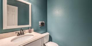 1918 Pintura Circle Gallery 25