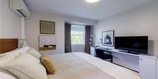 364 Bellevue Avenue Gallery 18