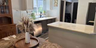 Beautiful Spanaway Home in Quiet Neighborhood Gallery 16