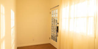 1745 N Mariposa Gallery 14