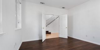 Grand 5-Bedroom Estate — Space, Style & Sophistication Gallery 8