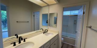 3br/2ba Home on corner lot Gallery 32