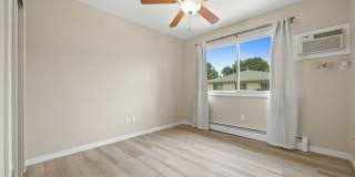 Charming 2BR Townhome w/ Attached Garage in Prime Lakewood Location! Gallery 17