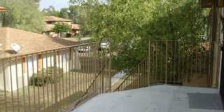 2 BEDROOM 1 BATH UPSTIARS UNIT WITH BALCONY FRONT AND BACK Gallery 4