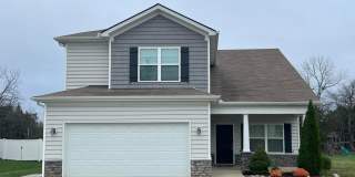 Available Immediately! Gorgeous 4 Bedroom 3 Bath in Creeksbend Subdivision Gallery 1