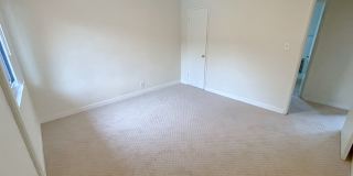 4500 East 7th Street Gallery 11