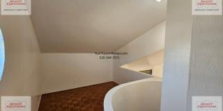 2 story Condo with 2 bedrooms a loft and 2 1/2 baths Gallery 41