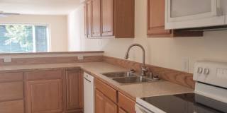 Fully remodeled 2-story 3 bed/2 bath townhome/duplex AVAILABLE NOW for $3300! Gallery 5