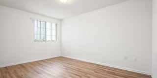 Le Blanc Gallery 18