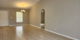 3 Bedroom 2 Bath Duplex Gallery 8