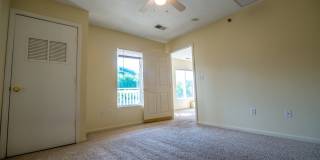 4 bedroom, 4 bath unit overlooking the Mon River - Available 08/05/2026 Gallery 12