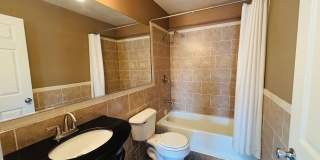 2 Bedroom 1 Bath Condo Gallery 7