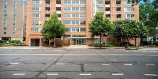 Available Now! Electric, Gas and Water included in Rent! Spacious Studio in an Amenity Rich Building Near the New Wharf and Nats Park! Available Now! Electric, Gas and Water included in Rent! Spacious Studio in an Amenity Rich Building Near the New Wharf and Nats Park! Gallery 1