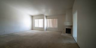 Big Pool Home/Huge Lot/3 car garage/Pets Welcome Gallery 28
