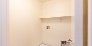 Beautifully Maintained 3 Bed, 2.5 Bath Home in Prime RiverPark Location Gallery 16