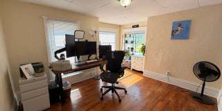 Charming Four Bedroom Home on SE Side! Gallery 41