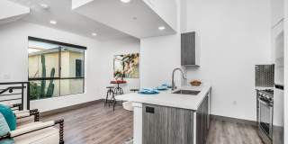 Townhouse in East Hollywood w/ Parking & Private Rooftop Deck! Gallery 13