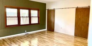 Beautiful Home Located in Historic Urbana Gallery 21