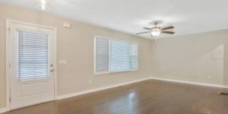 2939 North 39th Avenue Gallery 1