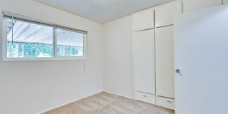6063 Pineland Avenue Gallery 22