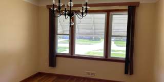 Brick 4 Bedrooms house is South Euclid With 2 Cars Detached Garage for Rent Gallery 12