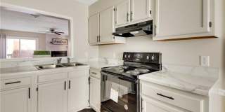 5940 Laguna Drive Gallery 9