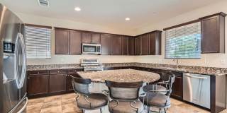 Dont Miss This Gorgeous 4 bed 3 bath plus Loft! Gallery 6