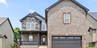 Gorgeous Single-Family with a Large Fenced Backyard! Gallery 1