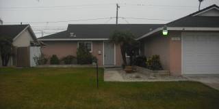 SPACIOUS 3 BEDROOM 2 BATH HOUSE, GARAGE AND FENCED YARD Gallery 1