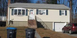 $3300 - 3 Bed / 1 Bath Single Family Home in Salem, NH on a Cul-de-Sac with Attached Garage! $3300 - 3 Bed / 1 Bath Single Family Home in Salem, NH on a Cul-de-Sac with Attached Garage! Gallery 1