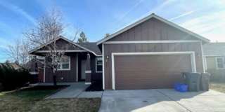 Cozy 3 Bedroom Home in SW Bend! Gallery 1