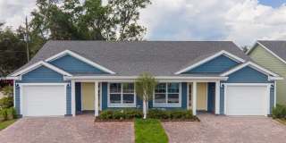 Beautiful 3/2 Energy Efficient 1 Story Attached Home w/ 1 Car Garage Gallery 1