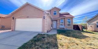 Spacious 3 Bed / 3 Bath Home Near Peterson Space Force Base Gallery 1