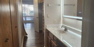 Pier West Condo Gallery 11