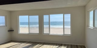Surfside Colony Gated Community - Tri-Level Beachfront | 4Bd/2.5Ba | Ocean Views Gallery 16