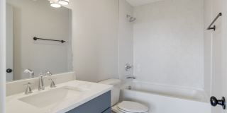 Beautiful Charlotte Park Townhome With Two Car Garage Gallery 40