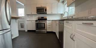 Charming 3-Bed Gem in the Heart of Boulder: Modern Upgrades, Fenced Yard, and Convenient Amenities! Gallery 7