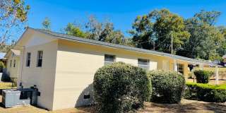 Great home on corner lot Gallery 3