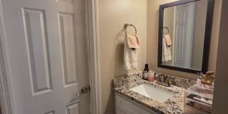 2 bedroom close to Five Points! Gallery 13