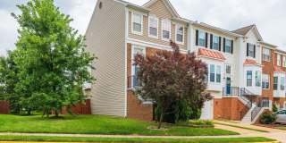 43794 VIRGINIA MANOR Terrace Gallery 1
