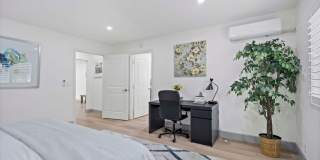 6BD/4BA One Story Single Family House next to UCI Gallery 11